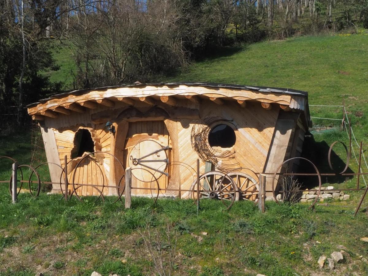 Village.insolite Montagny-sur-Grosne Esterno foto
