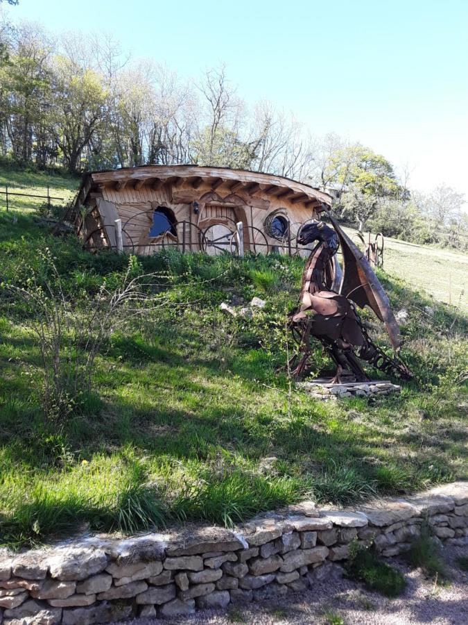 Village.insolite Montagny-sur-Grosne Esterno foto