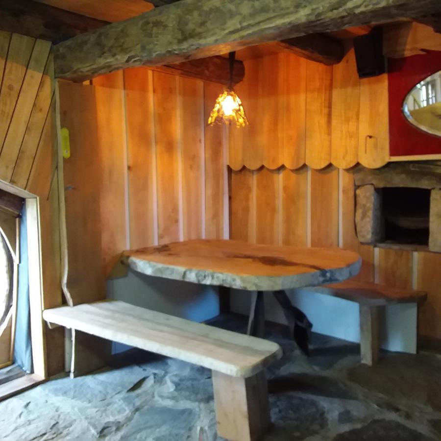 Village.insolite Montagny-sur-Grosne Esterno foto
